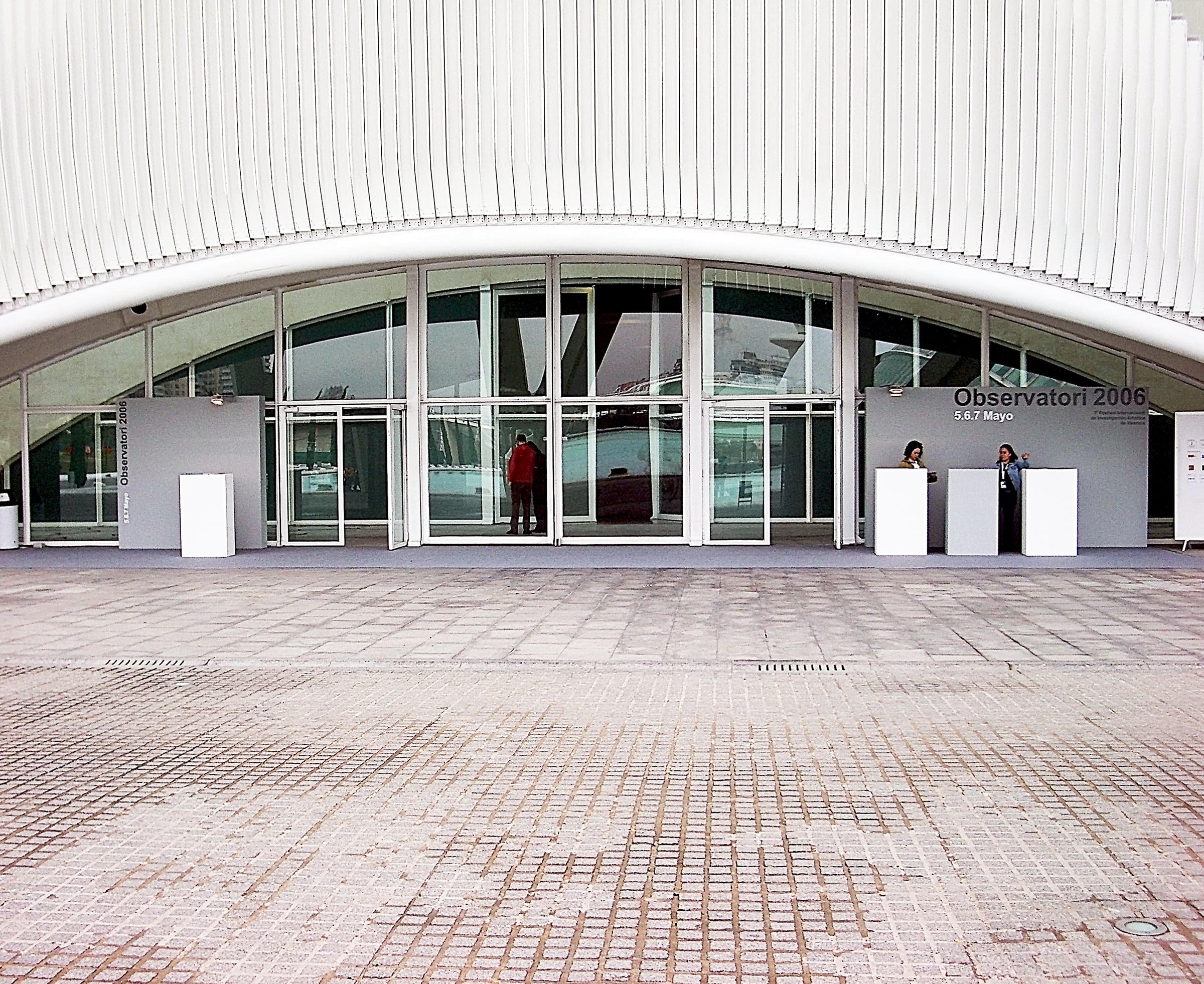 Entrance to the installed Observatori 2006 exhibition